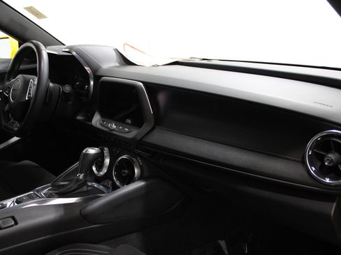 Used 2017 Chevrolet Camaro SS RWD image 19