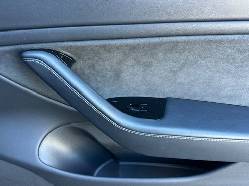 Used 2018 Tesla Model 3 Long Range image 21