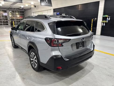 Used 2023 Subaru Outback AWD/4WD image 6