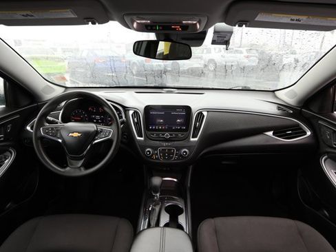 Used 2023 Chevrolet Malibu LT image 28
