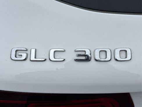 Used 2021 Mercedes-Benz GLC 300 4MATIC image 15