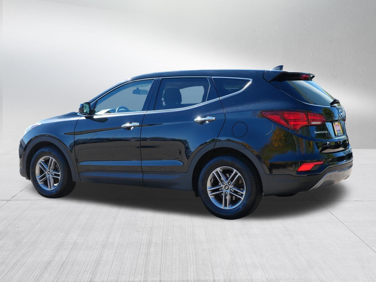Used 2017 Hyundai Santa Fe Sport w/ Cargo Package AWD/4WD image 5
