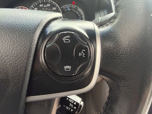 Used 2012 Toyota Camry XLE FWD image 28