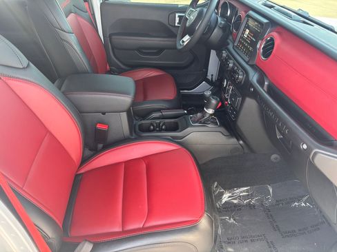 Used 2023 Jeep Wrangler Unlimited Rubicon 4xe AWD/4WD image 14