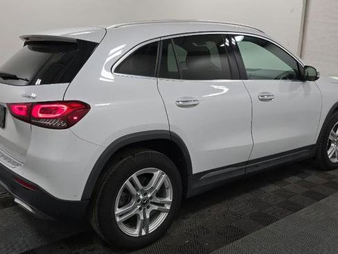 Used 2022 Mercedes-Benz GLA 250 4MATIC w/ Premium Package Lite image 4