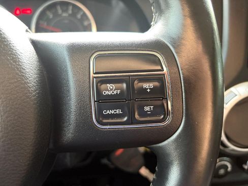 Used 2011 Jeep Wrangler Unlimited Sahara w/ Connectivity Group AWD/4WD image 13