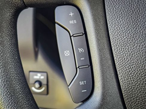 New 2026 GMC Savana 3500 w/ Power Convenience Package RWD image 17