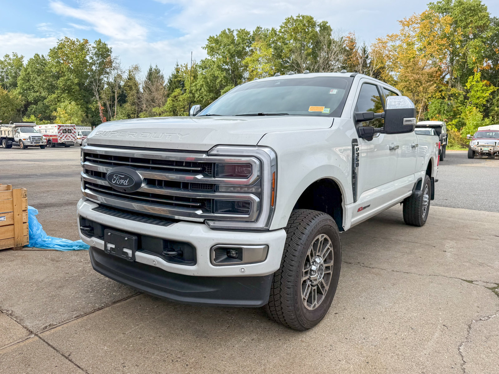 Certified 2025 Ford F350 Platinum w/ Platinum Plus Package AWD/4WD image 2