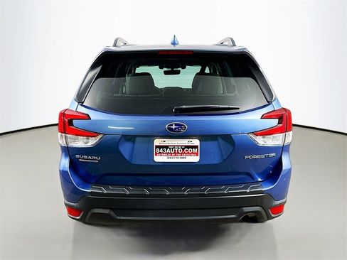 Used 2019 Subaru Forester Premium image 6