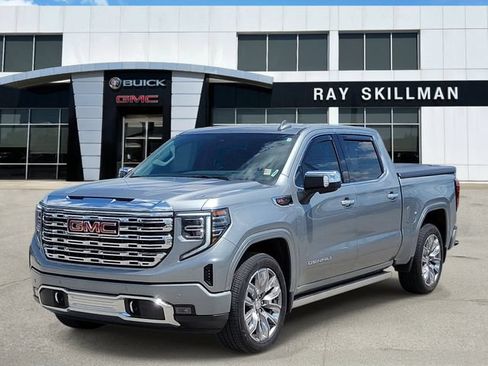 Used 2025 GMC Sierra 1500 Denali AWD/4WD image 3