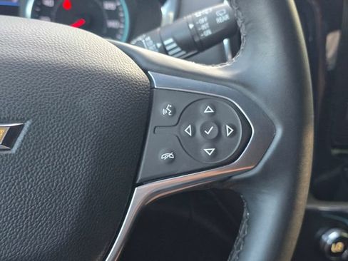 Used 2023 Chevrolet Traverse LT FWD image 37