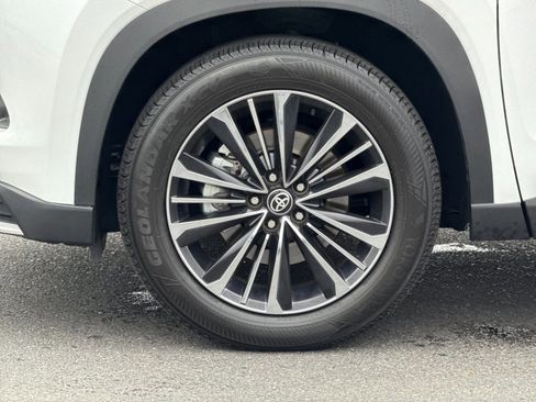 Used 2024 Toyota Grand Highlander MAX Platinum image 31