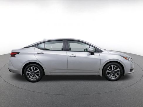 Used 2025 Nissan Versa SV FWD image 10