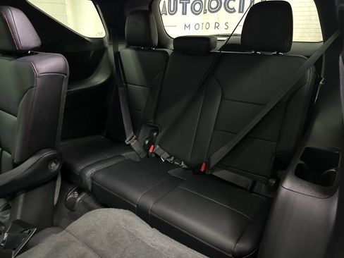 Used 2025 Chevrolet Traverse Z71 image 24