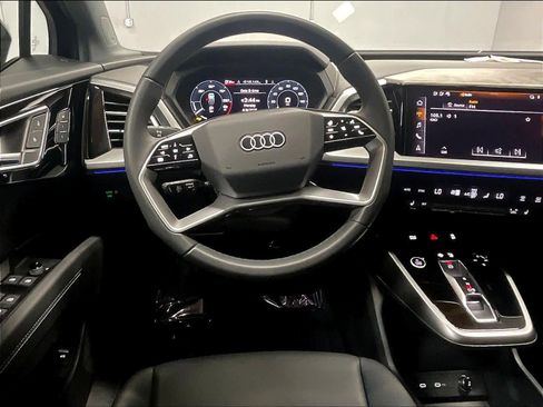 Used 2025 Audi Q4 e-tron Premium Plus w/ Premium Plus image 7
