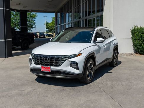 Used 2022 Hyundai Tucson Limited AWD/4WD image 3