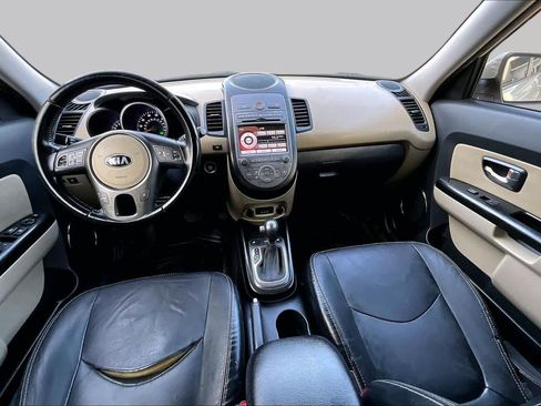 Used 2013 Kia Soul ! w/ Premium Pkg FWD image 14