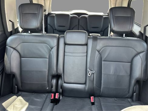 Used 2018 Mercedes-Benz GLS 550 4MATIC w/ Driver Assistance Package image 40