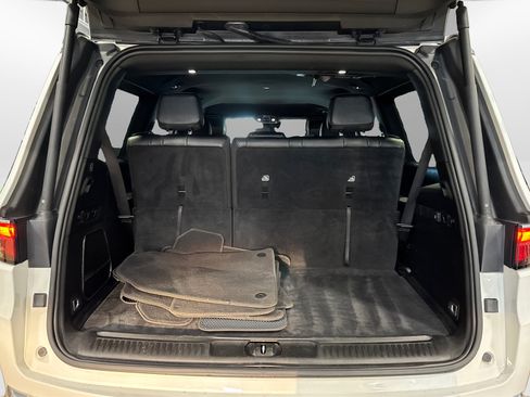 Used 2024 Jeep Wagoneer Series II w/ Flexible Seating Group AWD/4WD image 47