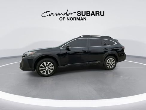 Used 2025 Subaru Outback Premium AWD/4WD image 5