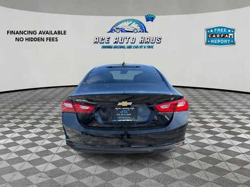 Used 2017 Chevrolet Malibu LT w/ Leather Package image 6