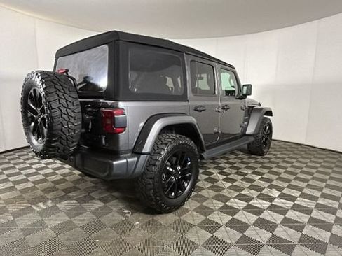 Used 2023 Jeep Wrangler Unlimited Sahara w/ Cold Weather Group AWD/4WD image 2