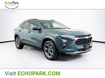 Used 2025 Chevrolet Trax LT