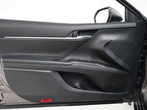 Used 2023 Toyota Camry SE image 17