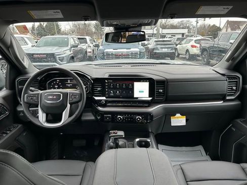 New 2026 GMC Sierra 1500 SLT image 18