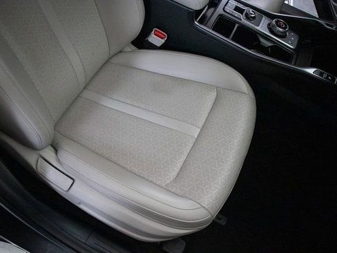 Used 2022 Kia Sorento S image 17