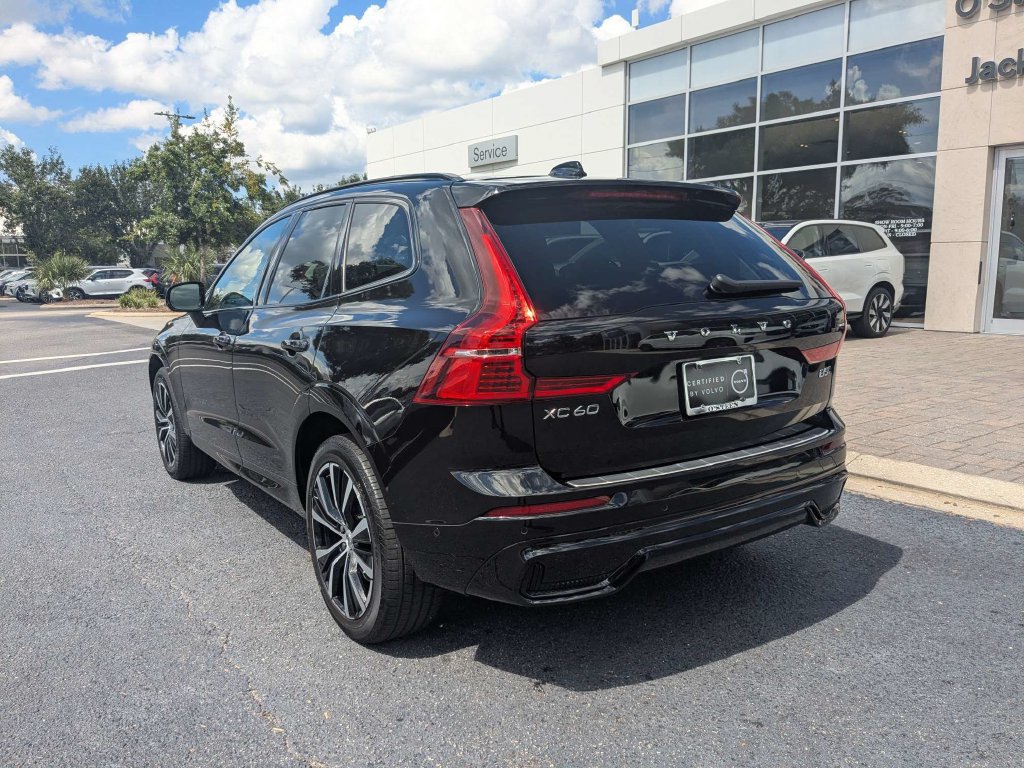 Certified 2024 Volvo XC60 B5 Plus w/ Protection Package Premier AWD/4WD image 4