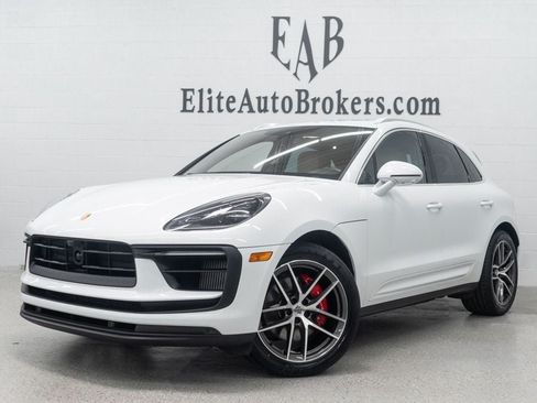 Used 2024 Porsche Macan S AWD/4WD image 1
