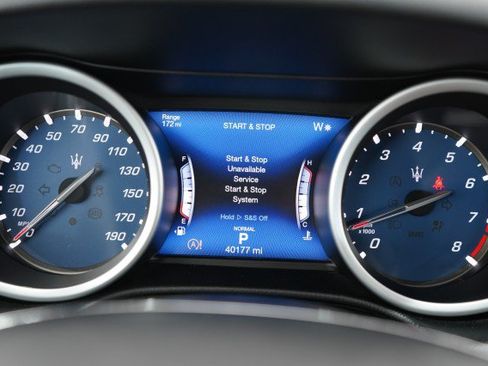 Used 2019 Maserati Ghibli S Q4 AWD/4WD image 23
