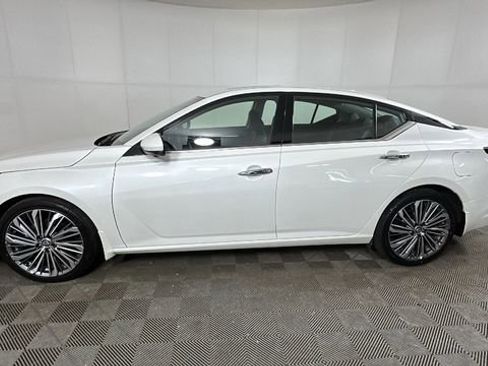 Certified 2025 Nissan Altima 2.5 SL FWD image 6