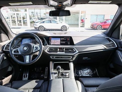 Used 2022 BMW X5 sDrive40i w/ M Sport Package RWD image 13