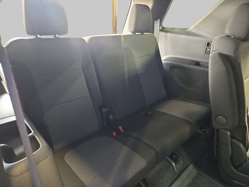 Used 2023 Chevrolet Traverse LT AWD/4WD image 14