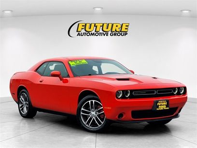 Used 2019 Dodge Challenger SXT w/ Cold Weather Group