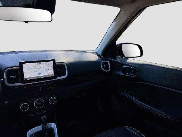 Used 2022 Hyundai Venue Limited FWD image 24