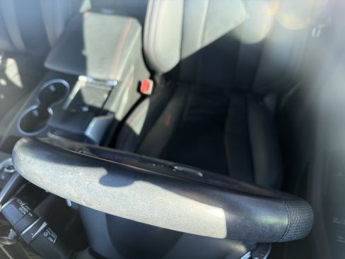 Used 2023 Acura MDX A-Spec image 17