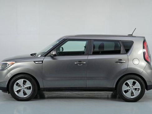 Used 2016 Kia Soul image 39