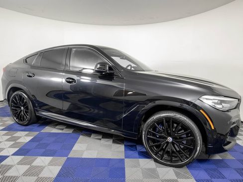 Used 2022 BMW X6 M50i AWD/4WD image 3