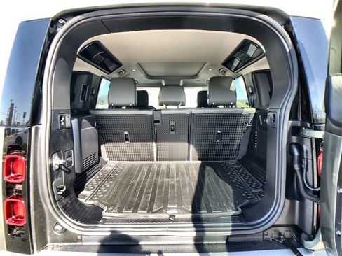 Certified 2021 Land Rover Defender 110 SE image 20