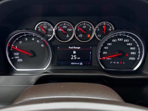 Used 2021 Chevrolet Silverado 1500 LT AWD/4WD image 7