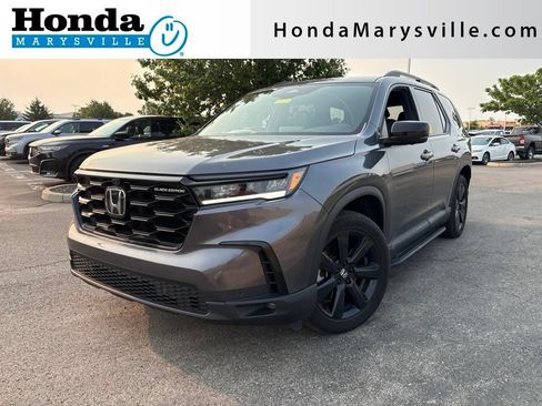 Used 2025 Honda Pilot Black Edition image 1