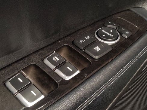 Used 2017 Kia Sorento AWD w/ LX Convenience Package image 27