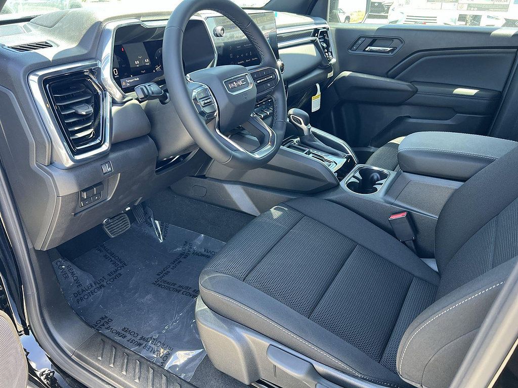 New 2026 GMC Canyon Elevation w/ LPO, Black Badging Package RWD image 9
