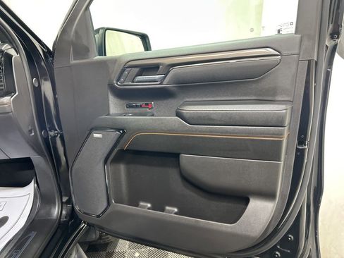 Used 2024 GMC Sierra 1500 AT4 w/ Technology Package AWD/4WD image 11