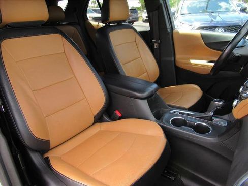 Used 2021 Chevrolet Equinox Premier FWD image 9