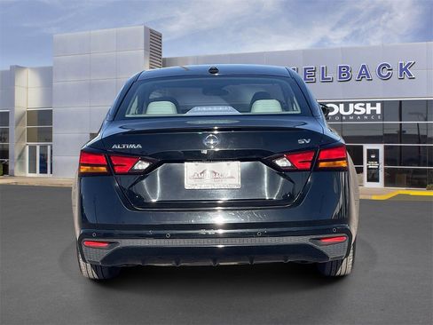 Used 2021 Nissan Altima 2.5 SV image 4