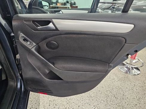 Used 2011 Volkswagen Golf 4dr HB Auto image 23